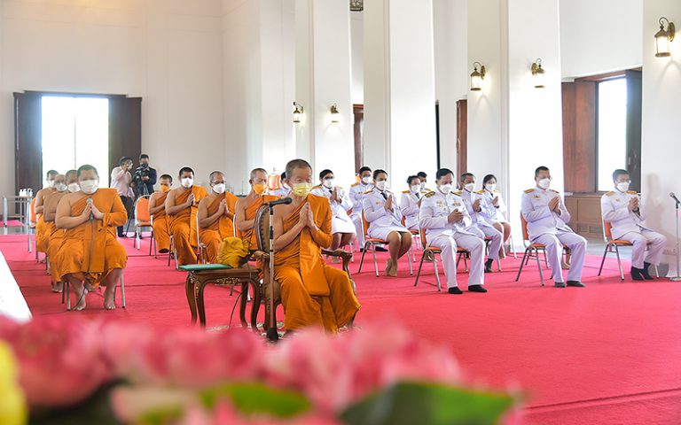 มมร จัดพิธีบำเพ็ญกุศลและพิธีน้อมรำลึกในพระมหากรุณาธิคุณเนื่องในวันคล้ายวันสวรรคต พระบาทสมเด็จพระบรมช…