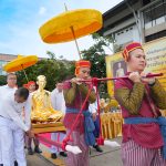 มหาวิทยาลัยมหามกุฏราชวิทยาลัย จัดพิธีอัญเชิญ “พระมงคลนิมิตร” และพระรูป “สมเด็จพระม…